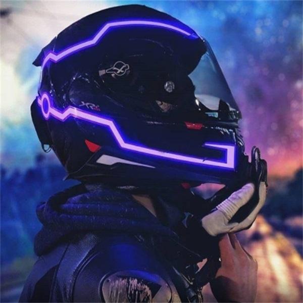 Neutron ™ - Motorcycle Helmet LED Light